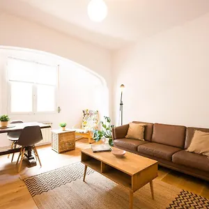 Zurriola - No Party At - 150 Meters To Zurriola - Size 75m2 Apartamento San Sebastián